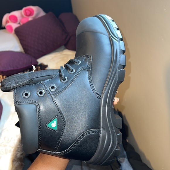 Tiger safety women’s black work boots. US 9. - Picture 4 of 13